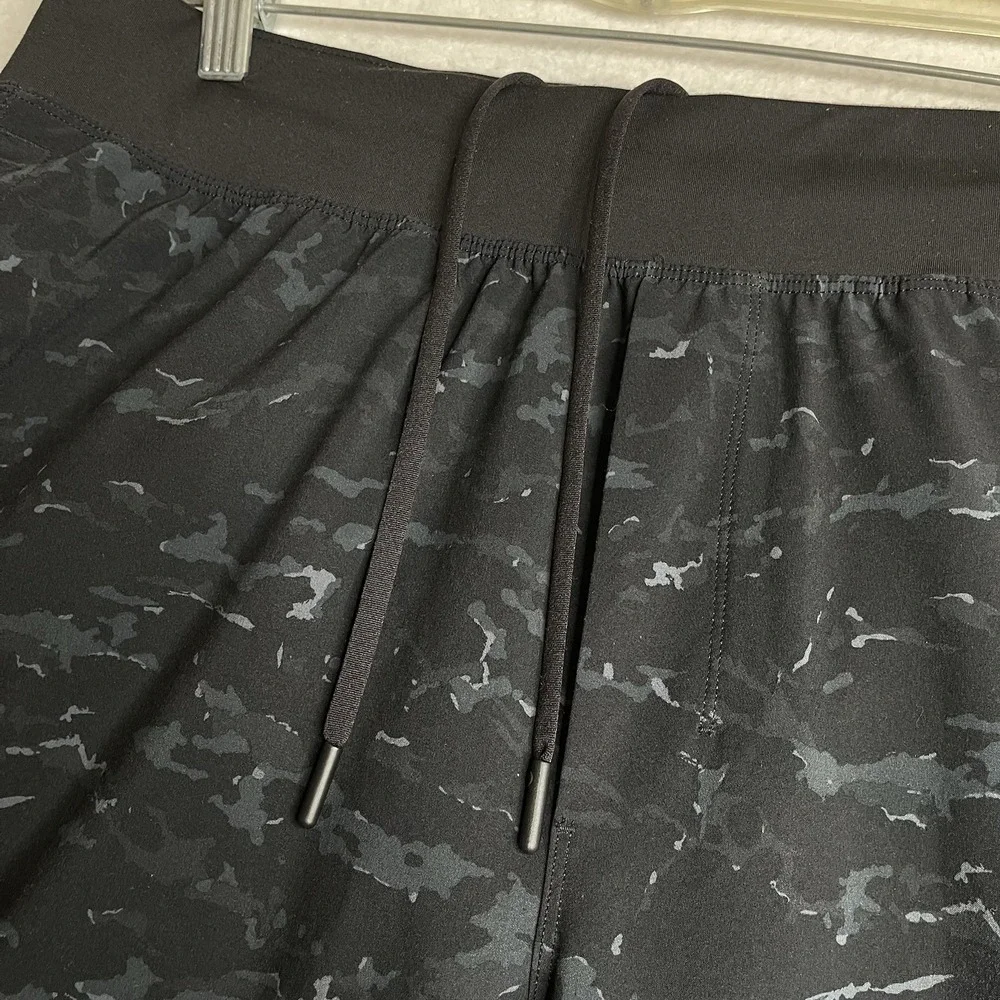 Mens Lululemon T.H.E. Short Linerless 11